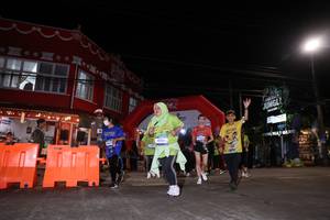 BIB: 42301
                            <button type="button" onclick="openModal(26262561)" class="btn btn-primary btn-sm float-right btn-popup" data-toggle="modal" data-target=".modal-high-quality">
                        <i class="fas fa-shopping-cart"></i> Add to Cart
                    </button>
                                            <button type="button" onclick="isThisMe(26262561, true)" class="btn btn-success btn-sm float-right btn-popup btn-isme hidden" data-toggle="tooltip" data-placement="bottom" title="นี่คือรูปของคุณใช่ไหม คลิกที่นี่เพื่อเอาเข้าอัลบั้ม">
                        <i class="fas fa-plus"></i> Add to album
                    </button>
                    <button type="button" onclick="isThisMe(26262561, false)" class="btn btn-warning btn-sm float-right btn-popup btn-isnotme hidden">
                        <i class="fas fa-ban"></i> Remove from album
                    </button>